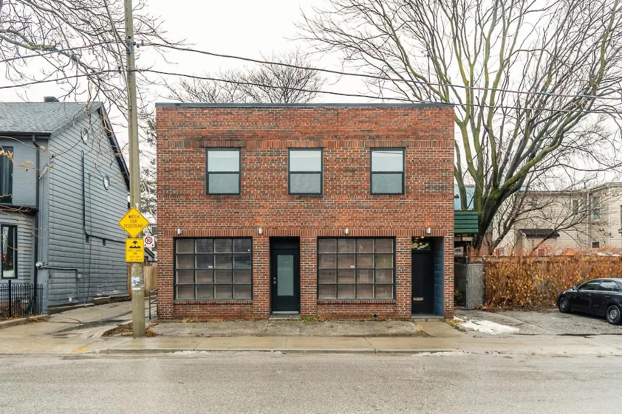 Spacious 2 Bedroom Loft In Sought After Leslieville 多伦多 公寓