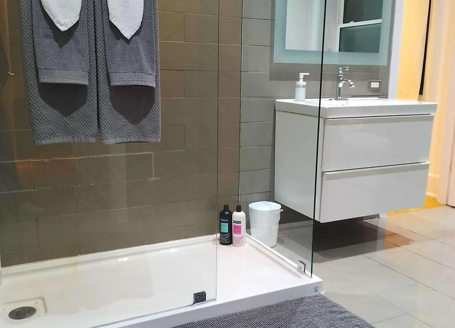 公寓 Spacious 2 Bedroom Loft In Sought After Leslieville 多伦多
